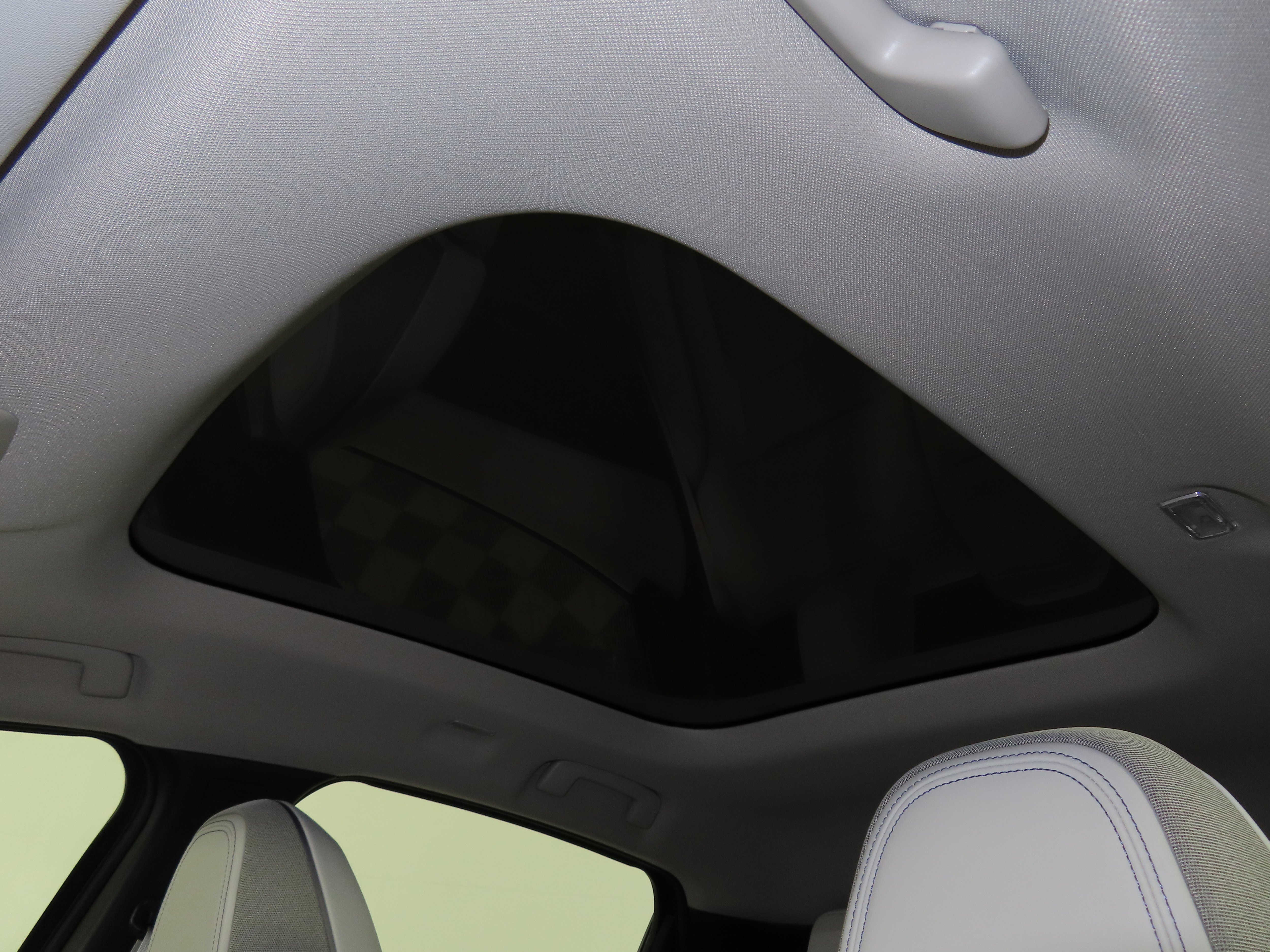 New 2026 Nissan Leaf Platinum+ w/ Cargo Package (Platinum+) image 22