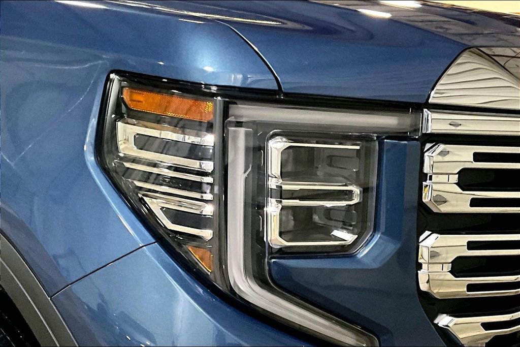 Used 2024 GMC Sierra 1500 Denali w/ Denali Reserve Package image 4