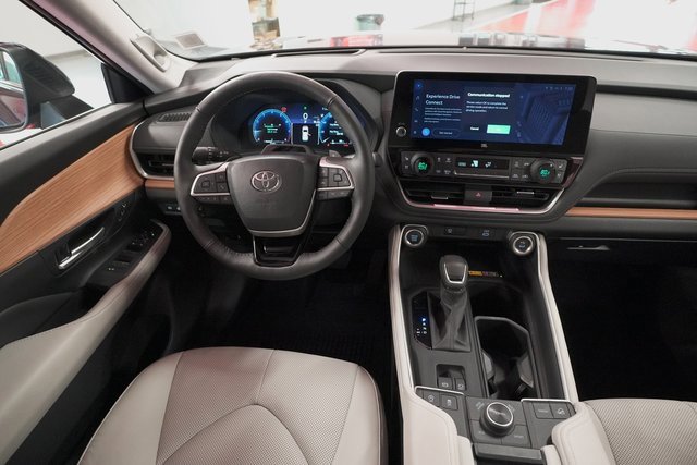 Used 2024 Toyota Grand Highlander Platinum image 37