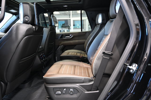 New 2026 GMC Yukon Denali Ultimate AWD/4WD image 14