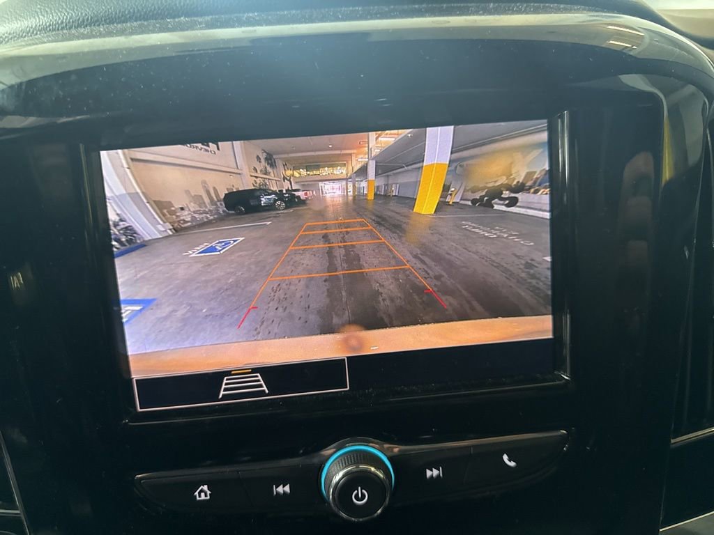 Used 2023 Chevrolet Traverse LT image 10