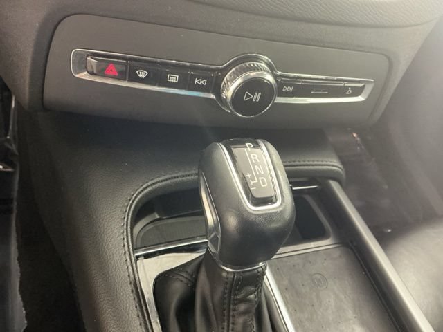 Used 2021 Volvo XC90 T5 Momentum w/ Climate Package AWD/4WD image 30