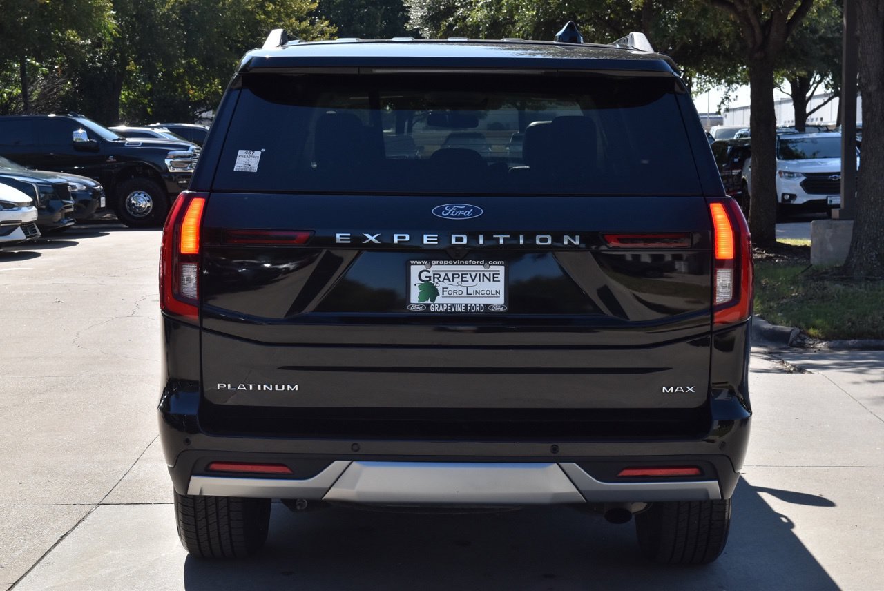 Used 2025 Ford Expedition Max Platinum AWD/4WD image 9