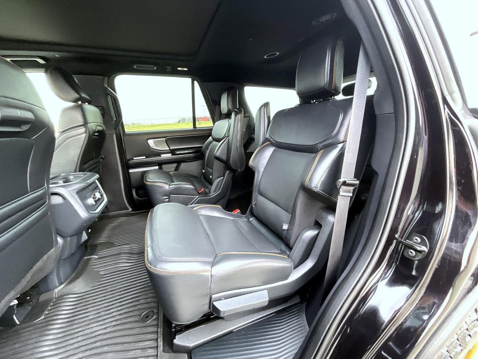 Used 2025 Ford Expedition Tremor image 22