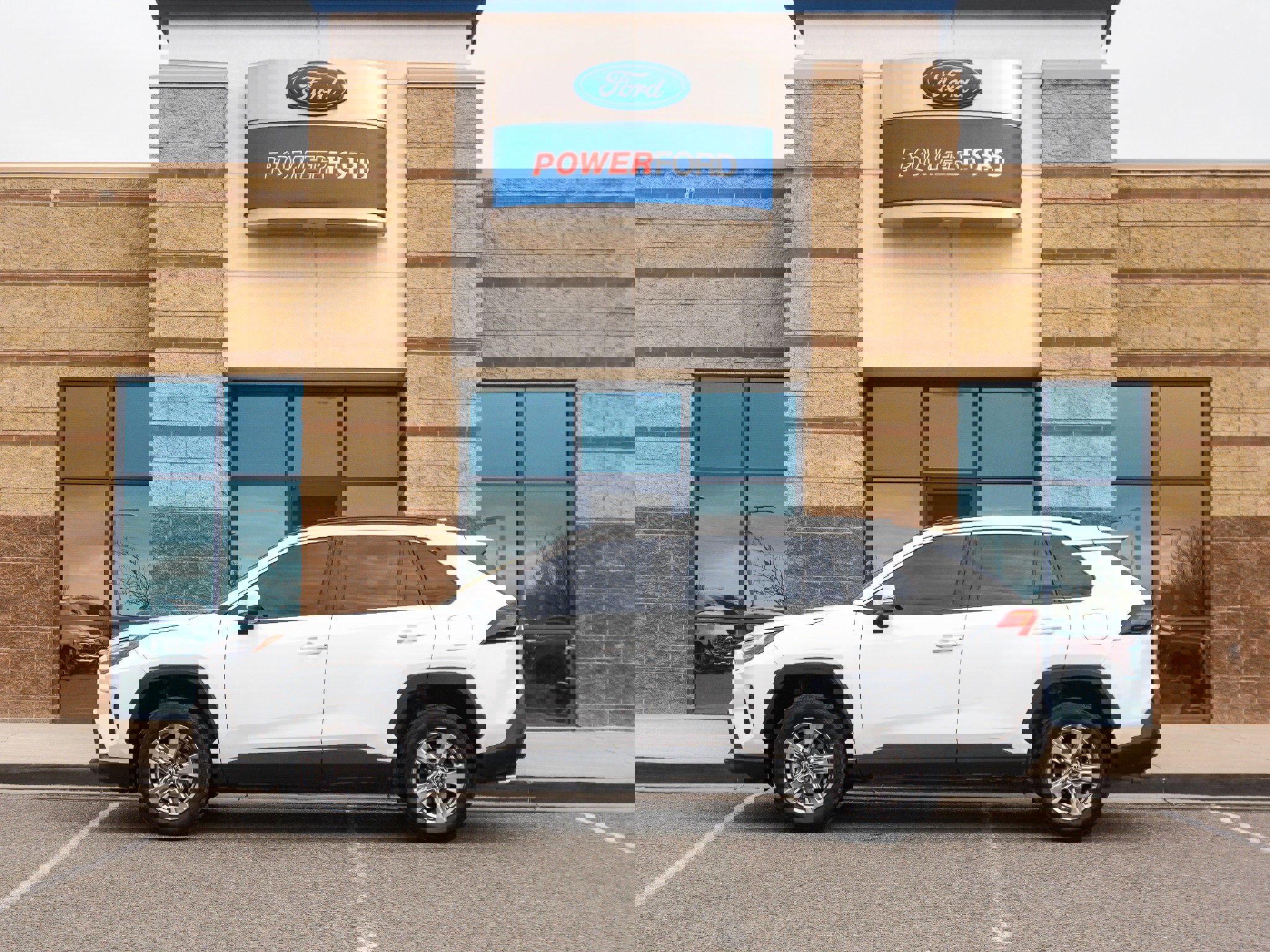 Used 2024 Toyota RAV4 XLE image 9