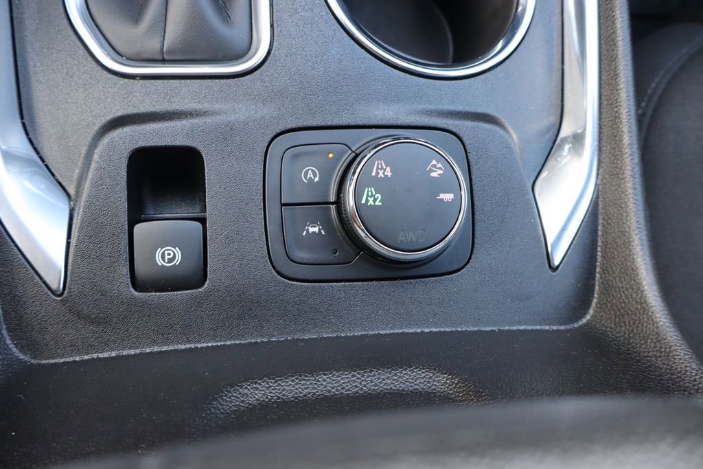 Used 2023 Chevrolet Traverse LT image 10