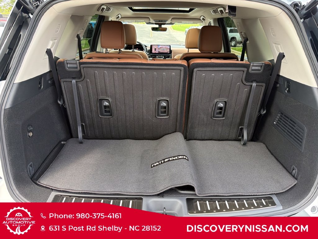 New 2026 Nissan Pathfinder Platinum w/ Lighting Package AWD/4WD image 35