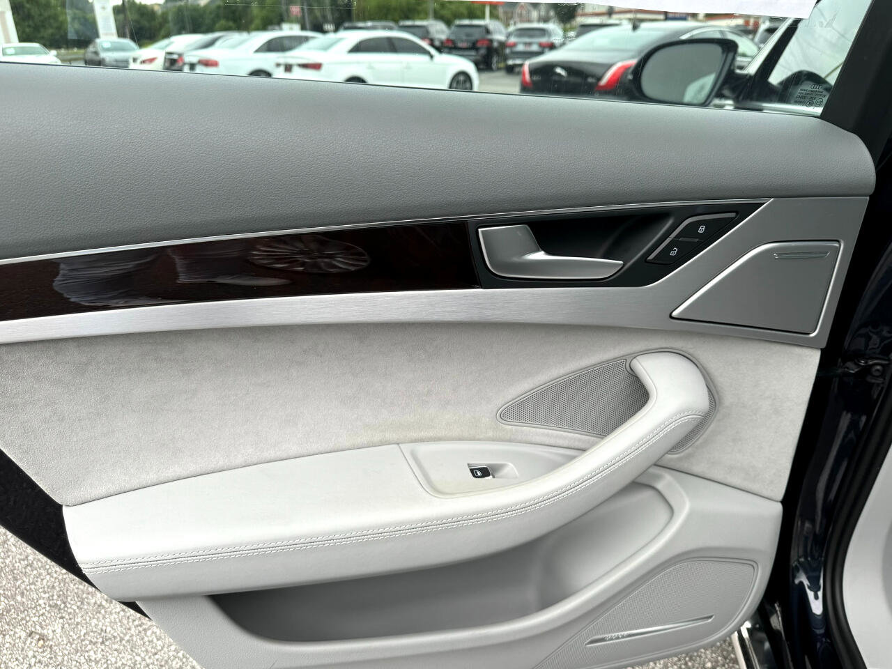 Used 2015 Audi A8 4.0T image 29