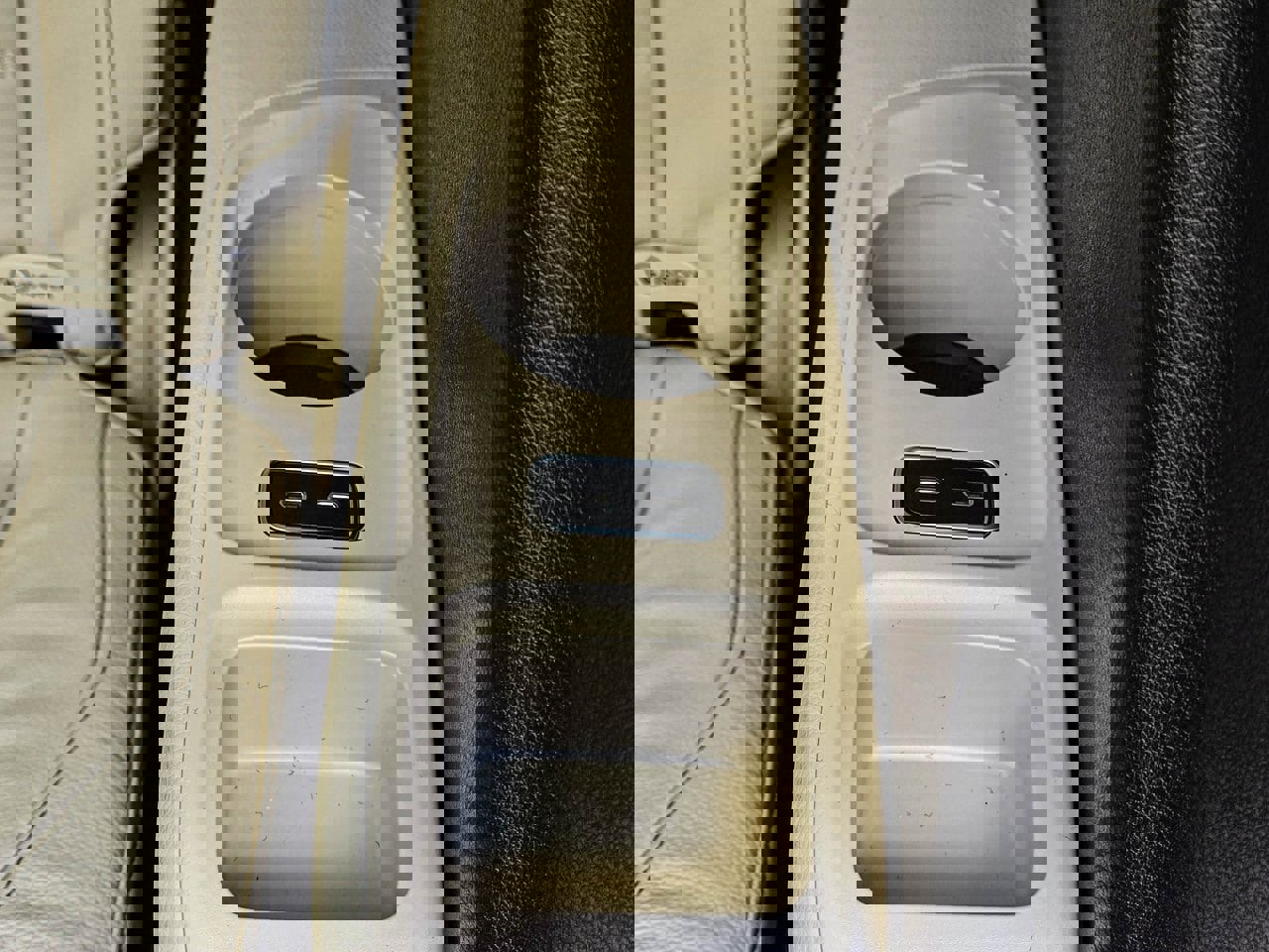 New 2026 Mercedes-Benz GLS 450 4MATIC image 36