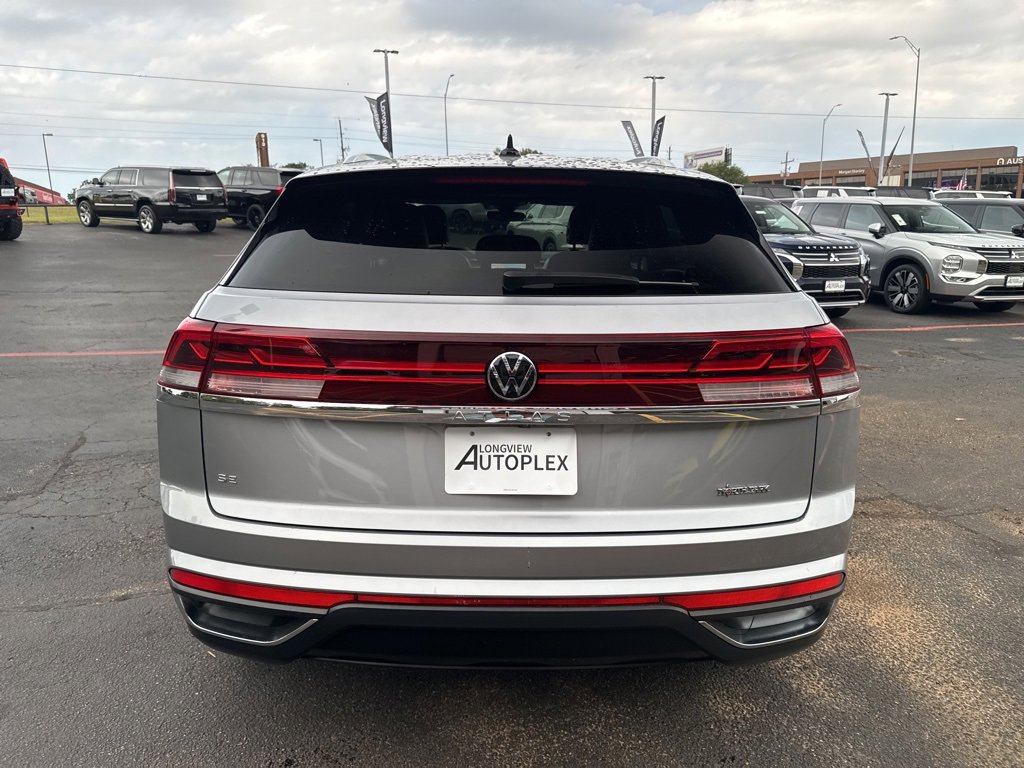 Used 2024 Volkswagen Atlas Cross Sport SE image 7
