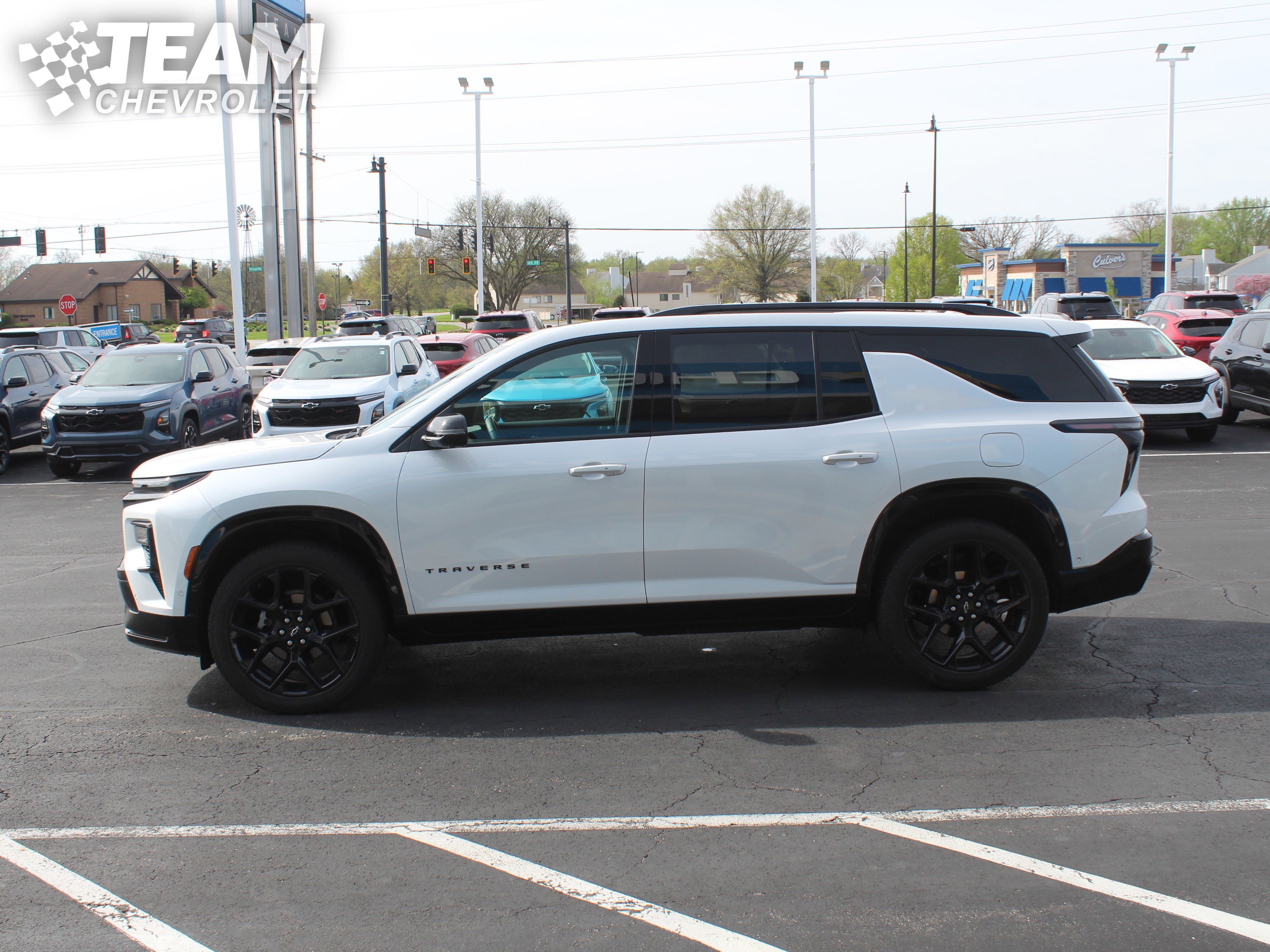 Used 2024 Chevrolet Traverse RS w/ LPO, Floor Liner Package image 7