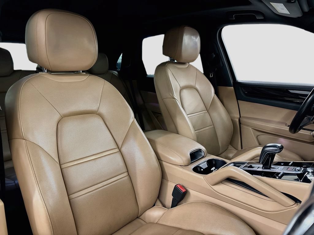 Used 2020 Porsche Cayenne AWD/4WD image 15