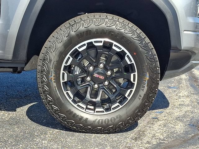 New 2026 GMC Canyon AT4 w/ AT4 Premium Package AWD/4WD image 5