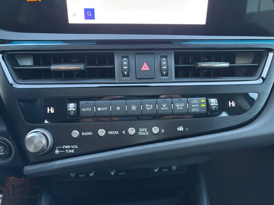 Used 2023 Lexus ES 350 w/ Premium Package image 22