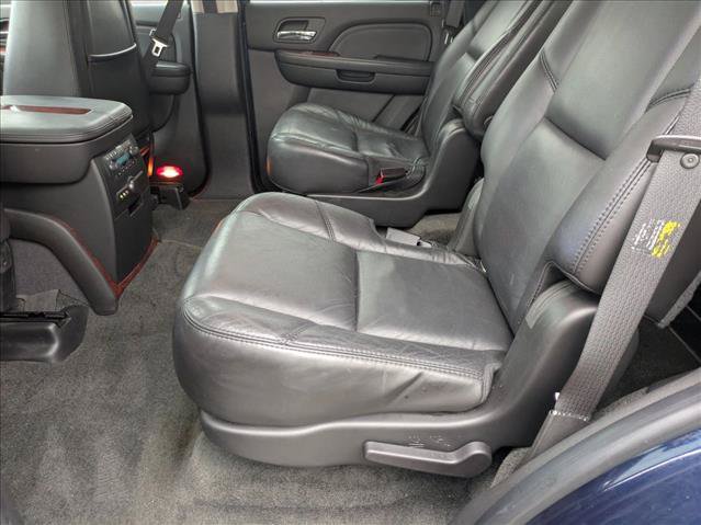 Used 2007 Cadillac Escalade AWD w/ Information Package image 21
