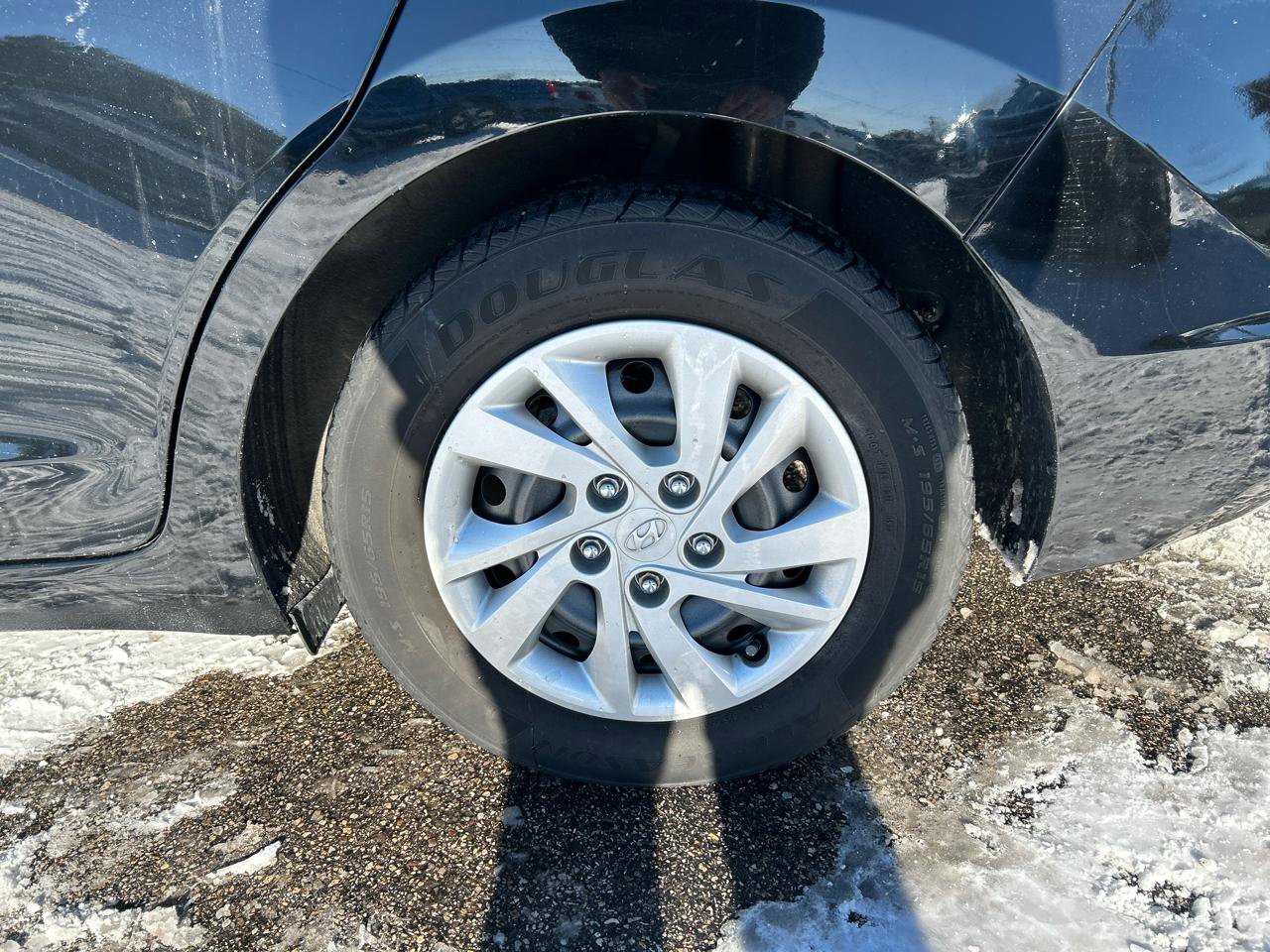 Used 2020 Hyundai Elantra SE image 27