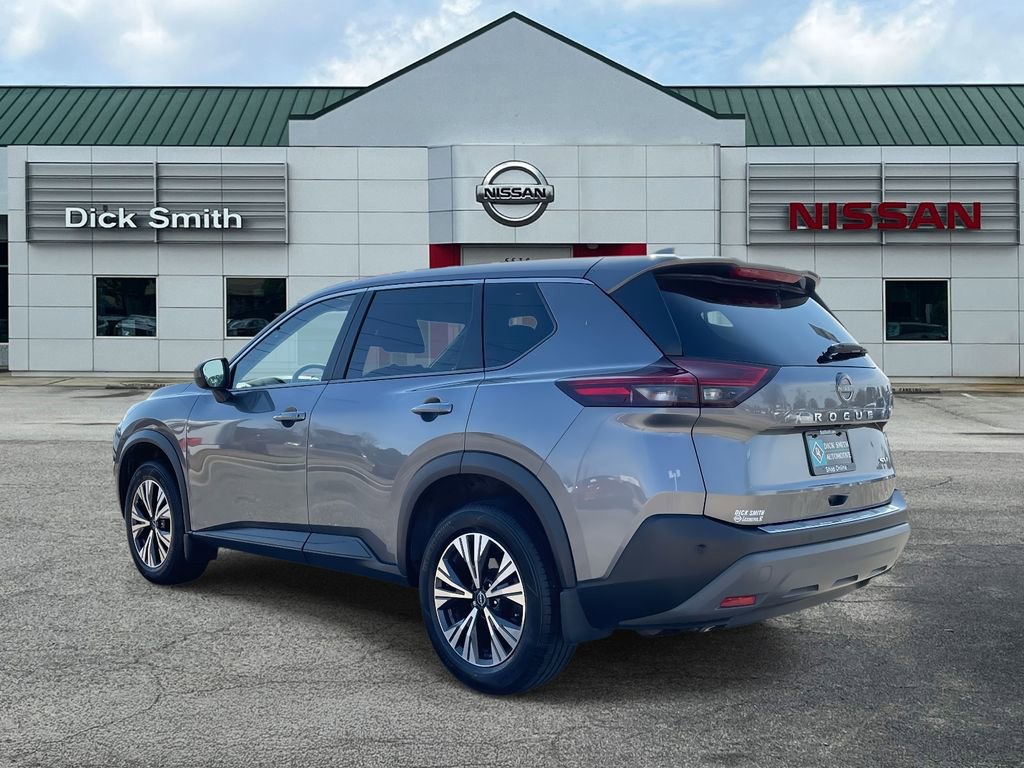 Used 2023 Nissan Rogue SV image 4