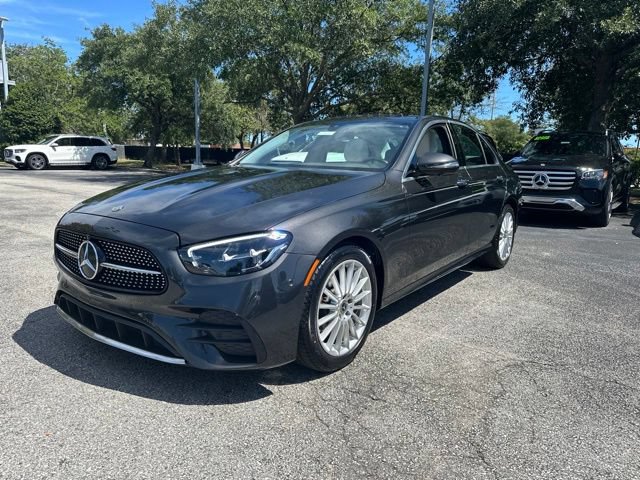 Used 2021 Mercedes-Benz E 350 4MATIC Sedan image 2