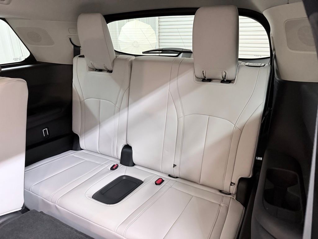 Certified 2027 INFINITI QX60 Luxe w/ Cargo Package FWD image 36