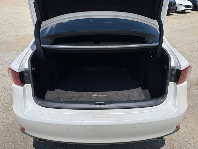 Used 2016 Lexus IS 200t w/ Premium Package RWD image 12