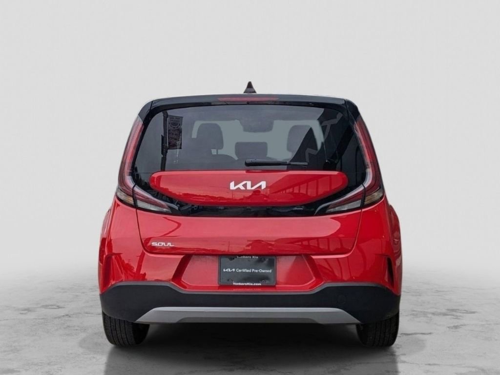 Used 2023 Kia Soul LX w/ LX Technology Package FWD image 7
