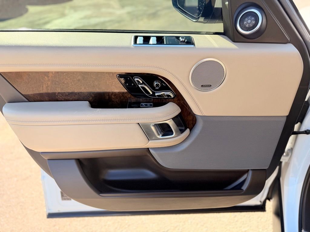 Used 2018 Land Rover Range Rover HSE image 20