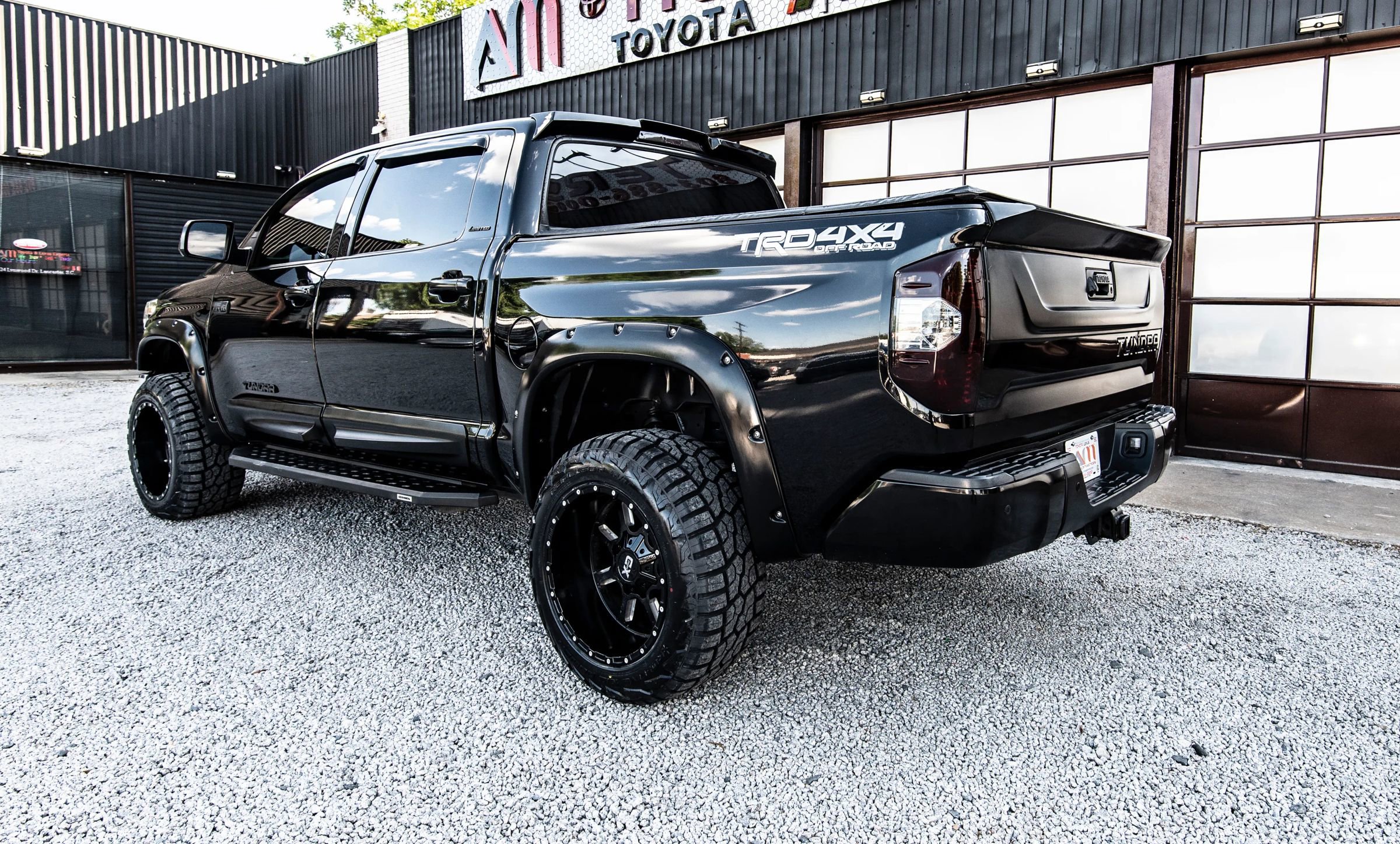 Used 2020 Toyota Tundra Limited w/ Limited Premium Package AWD/4WD image 7