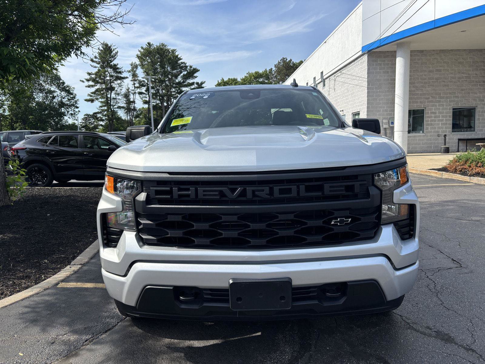 Certified 2022 Chevrolet Silverado 1500 Custom AWD/4WD image 2