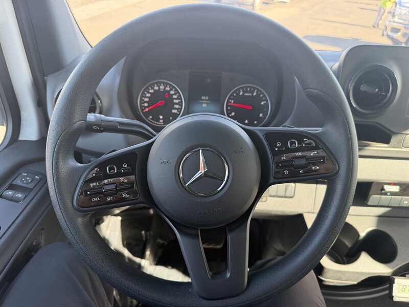Used 2023 Mercedes-Benz Sprinter 3500 image 13