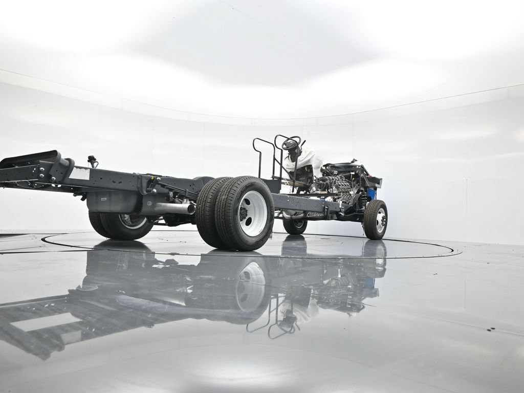 Used 2027 Ford E-350 and Econoline 350 Super Duty w/ Gaseous Engine Prep Package RWD image 21