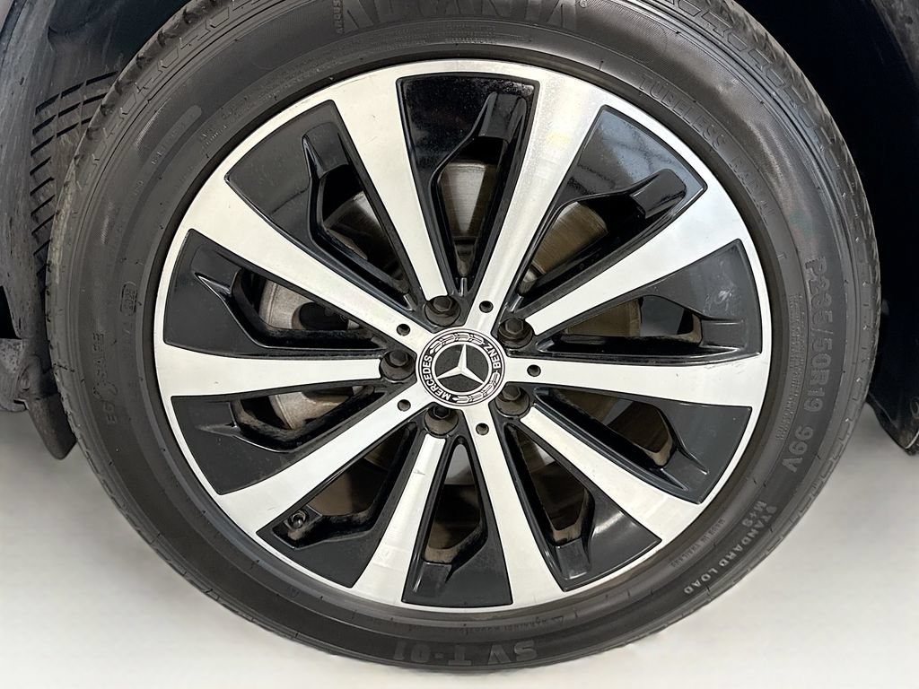 Used 2023 Mercedes-Benz GLB 250 image 30
