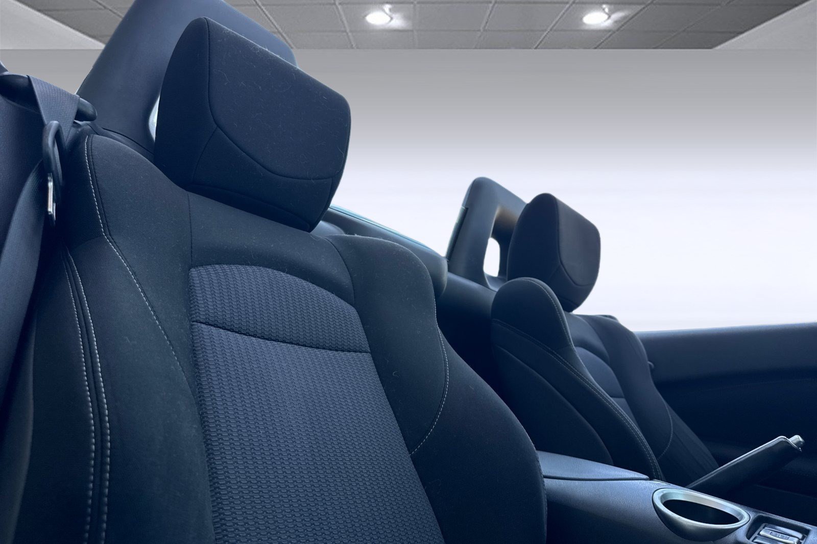 Used 2014 Nissan 370Z Roadster RWD image 24