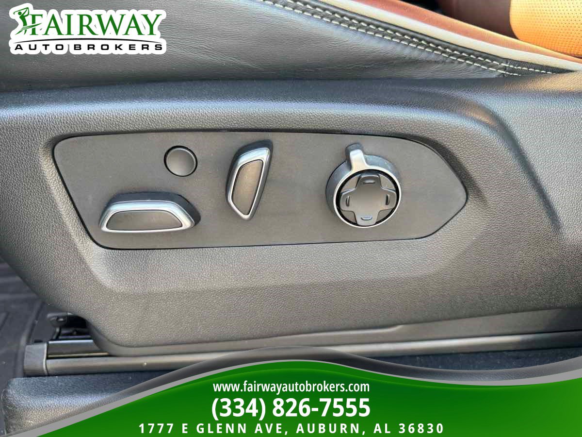 Used 2023 GMC Yukon Denali Ultimate AWD/4WD image 17