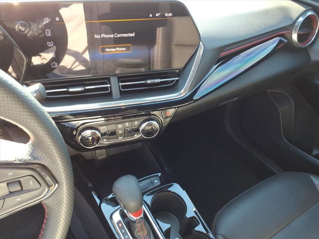 Used 2024 Chevrolet Trax RS w/ Driver Confidence Package image 32