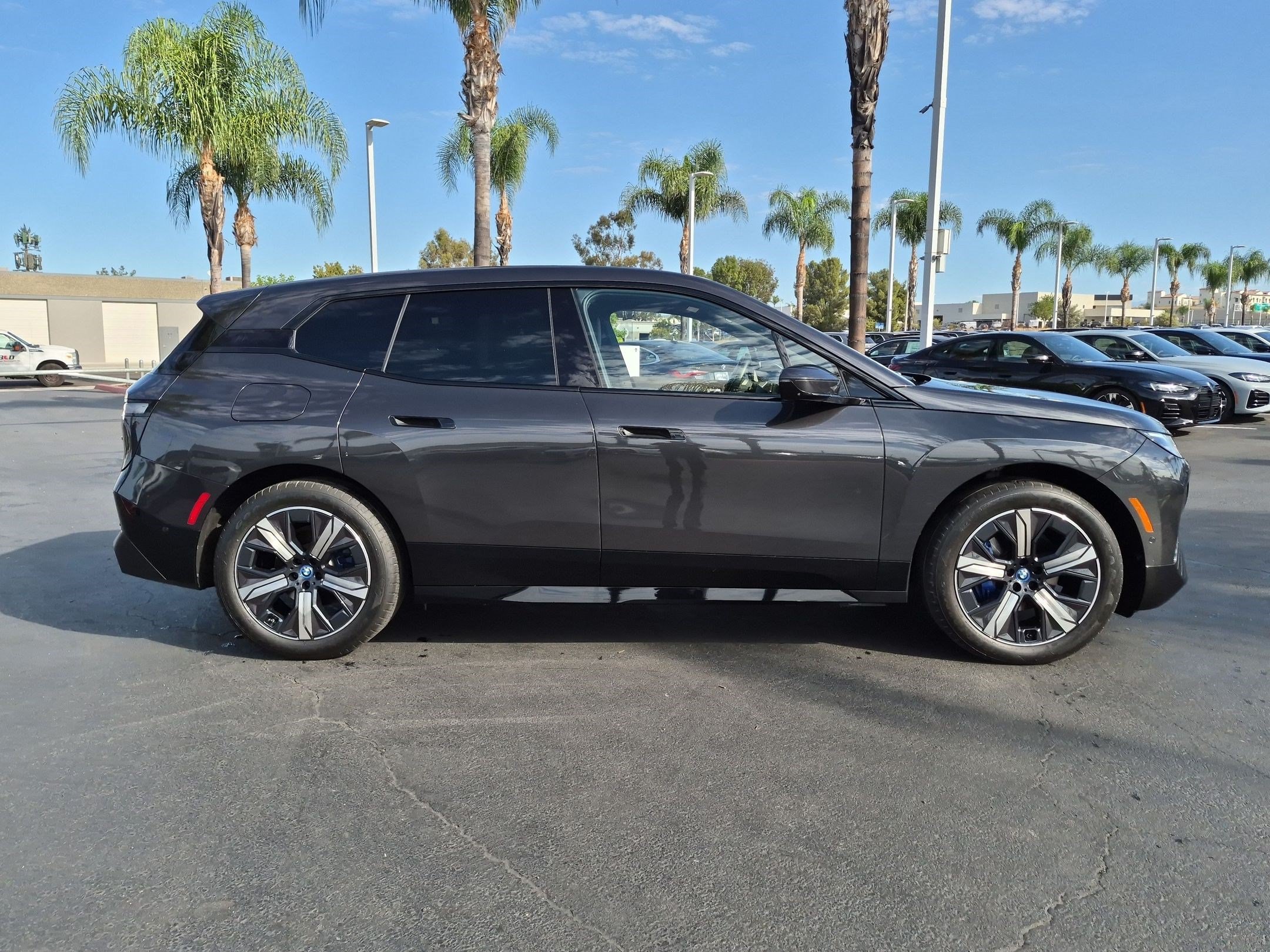 Certified 2024 BMW iX xDrive50 w/ Premium Package AWD/4WD image 11