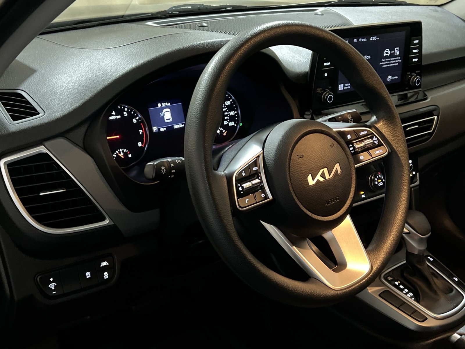 Used 2023 Kia Seltos LX AWD/4WD image 21