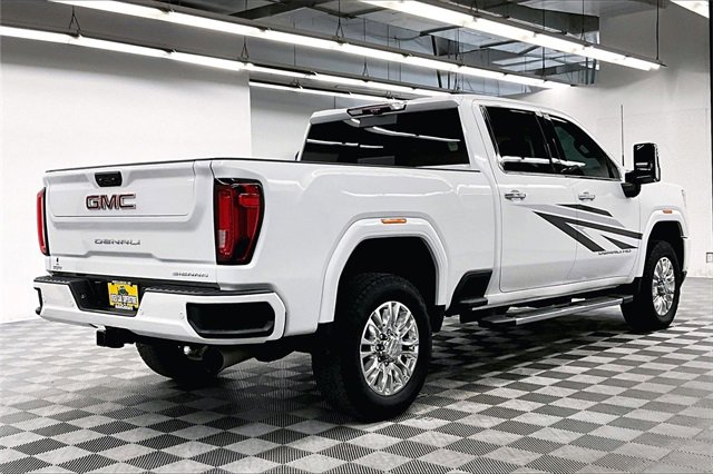 Used 2022 GMC Sierra 3500 Denali w/ Denali Ultimate Package image 12