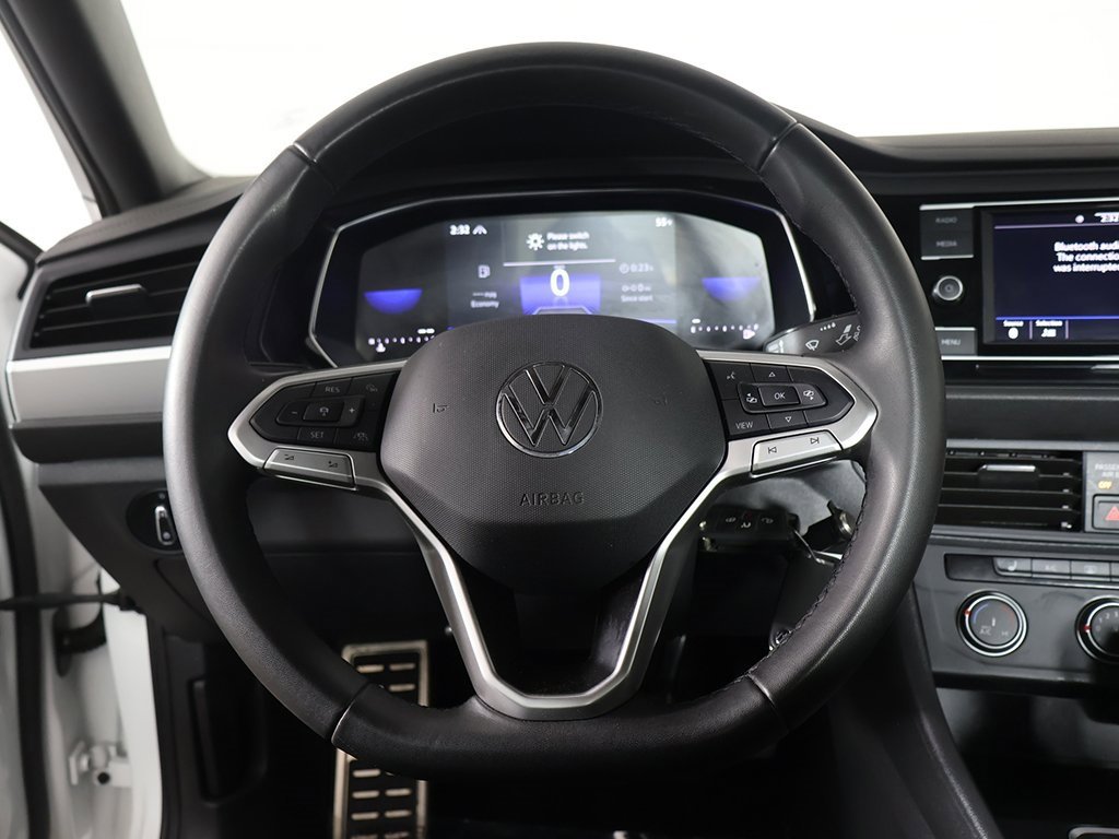 Used 2024 Volkswagen Jetta Sport image 33