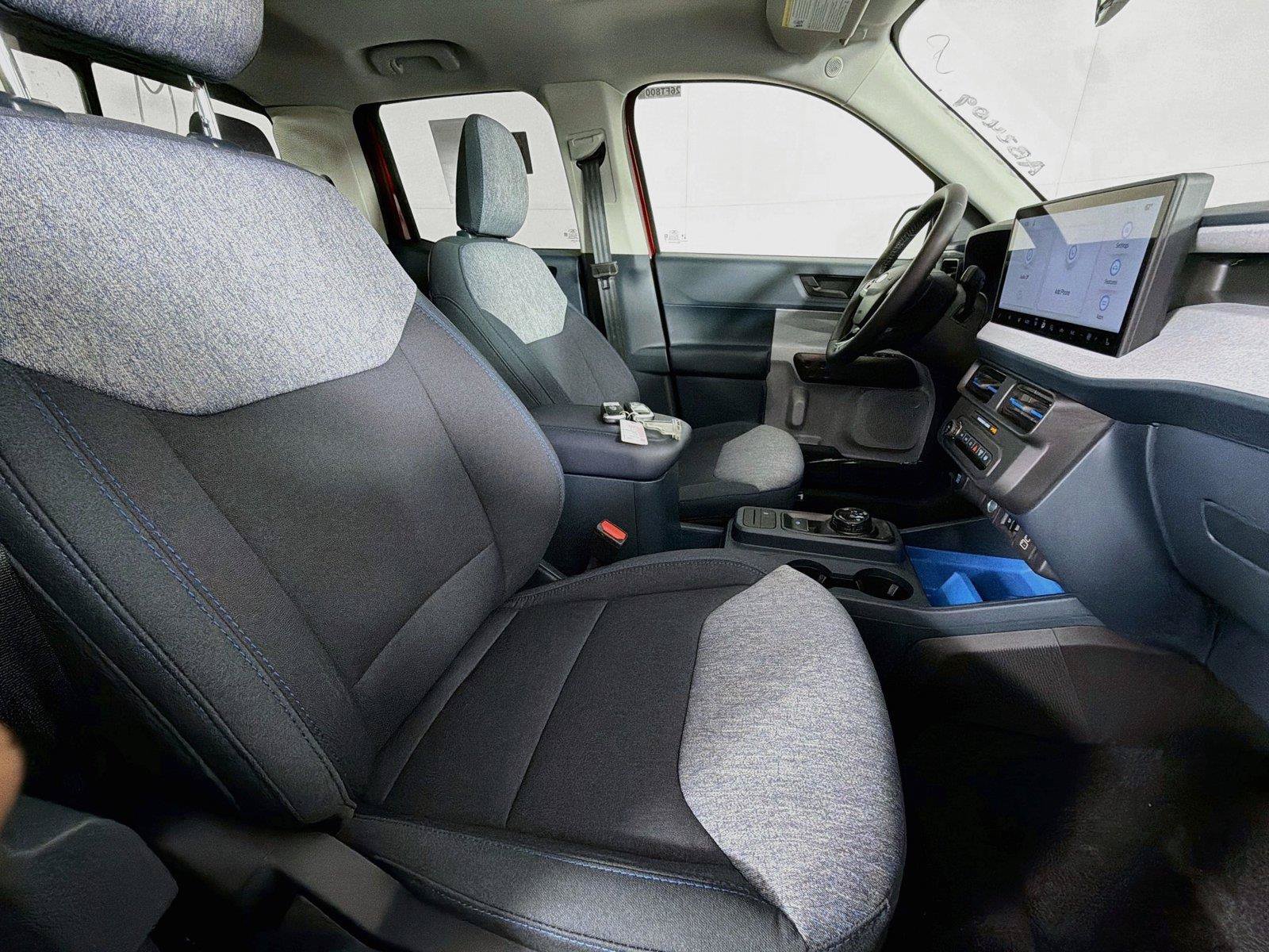 New 2026 Ford Maverick XLT w/ XLT Luxury Package FWD image 30
