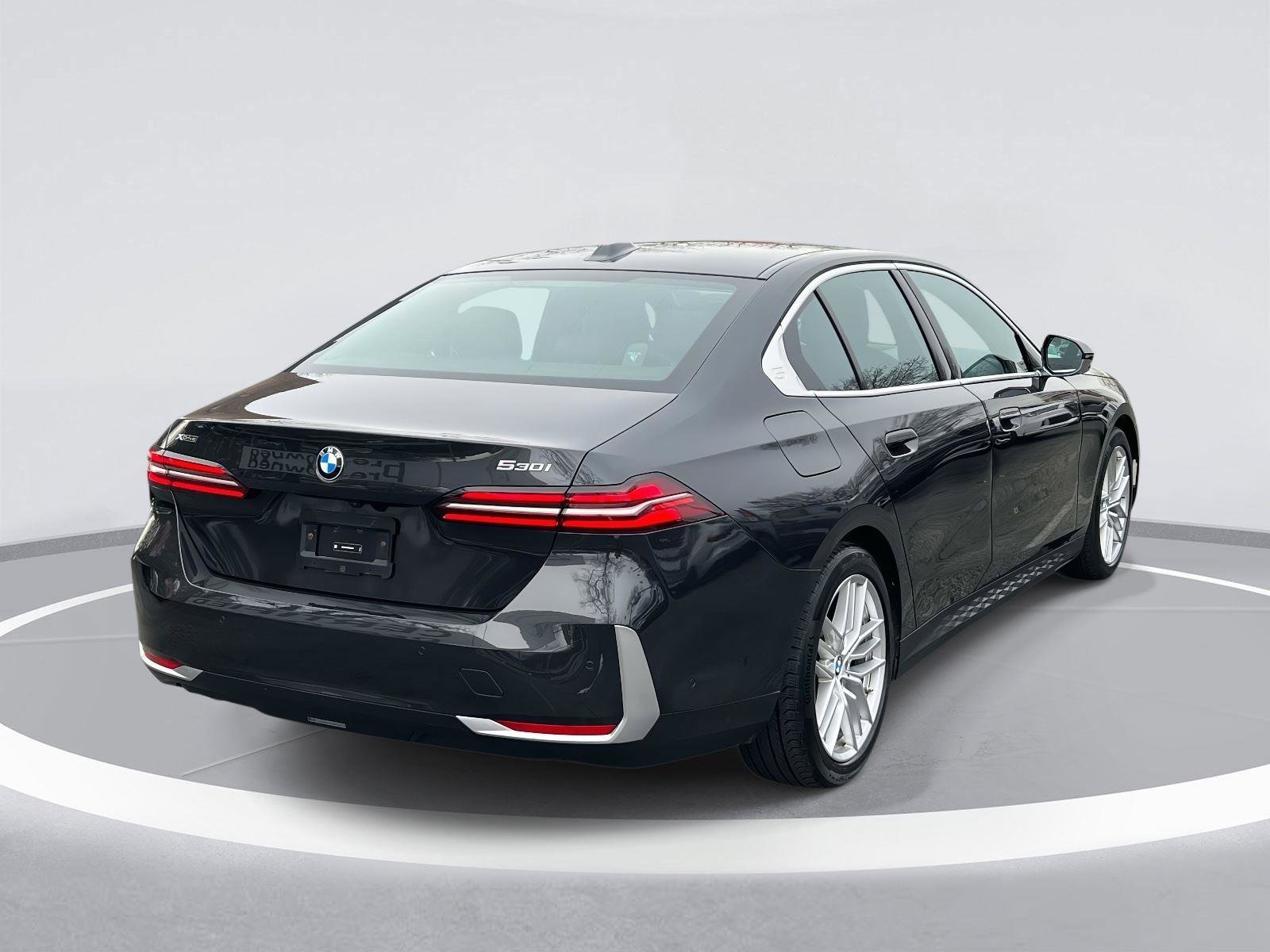 Used 2024 BMW 530i xDrive w/ Premium Package image 6