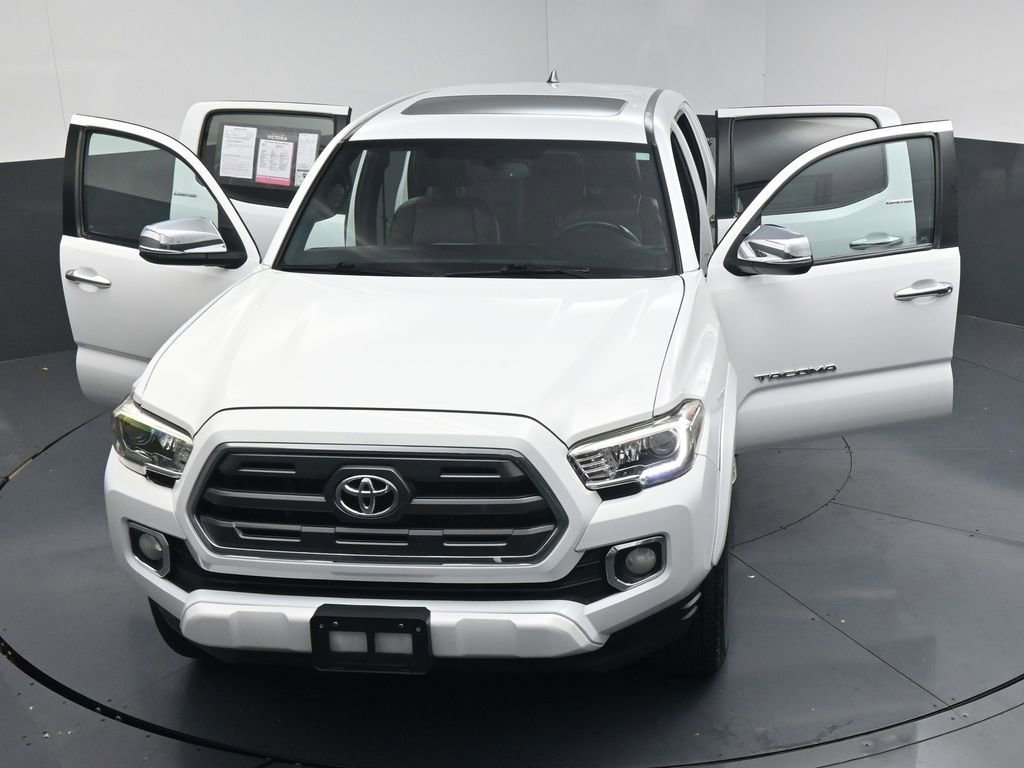 Used 2017 Toyota Tacoma Limited image 23