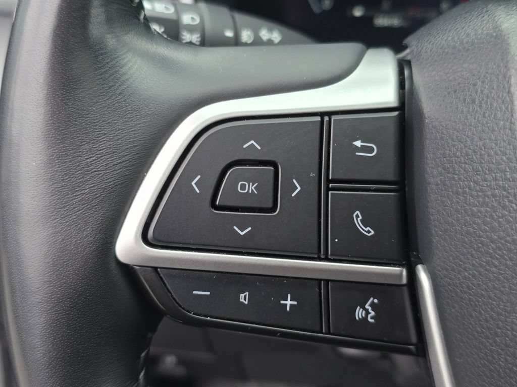 Used 2023 Toyota Highlander Platinum AWD/4WD image 24