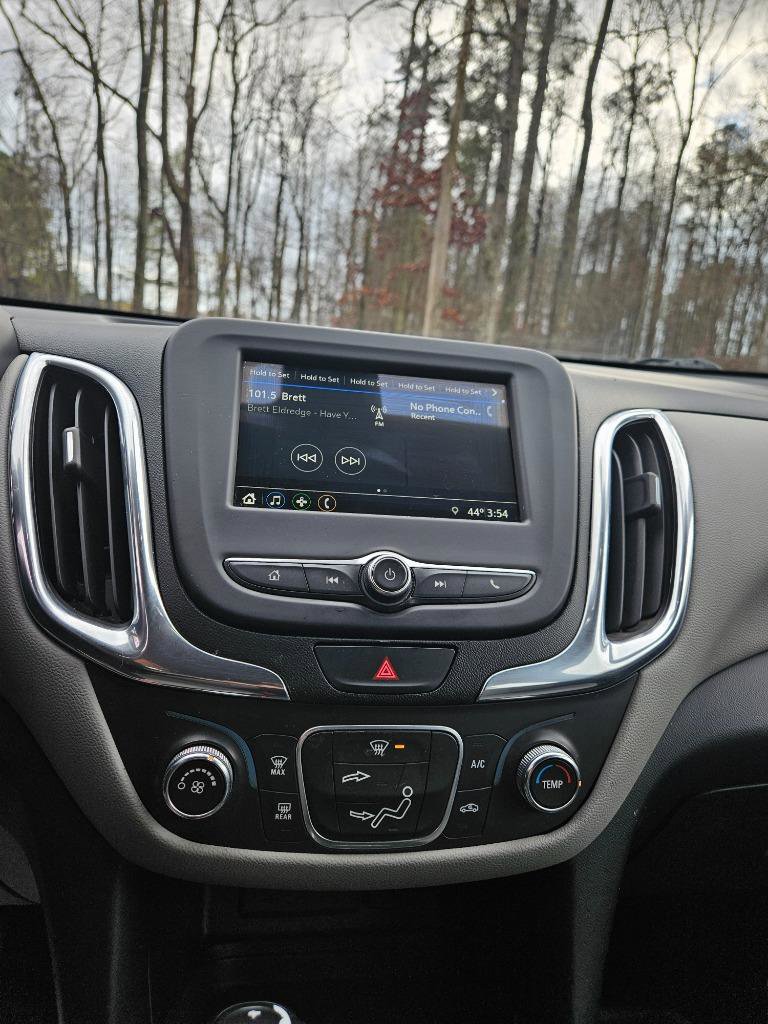 Used 2019 Chevrolet Equinox LS image 27