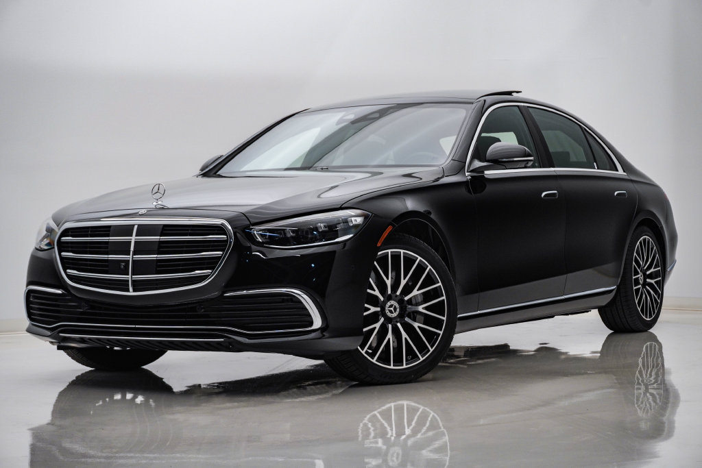 Used 2025 Mercedes-Benz S 580 4MATIC Sedan image 1