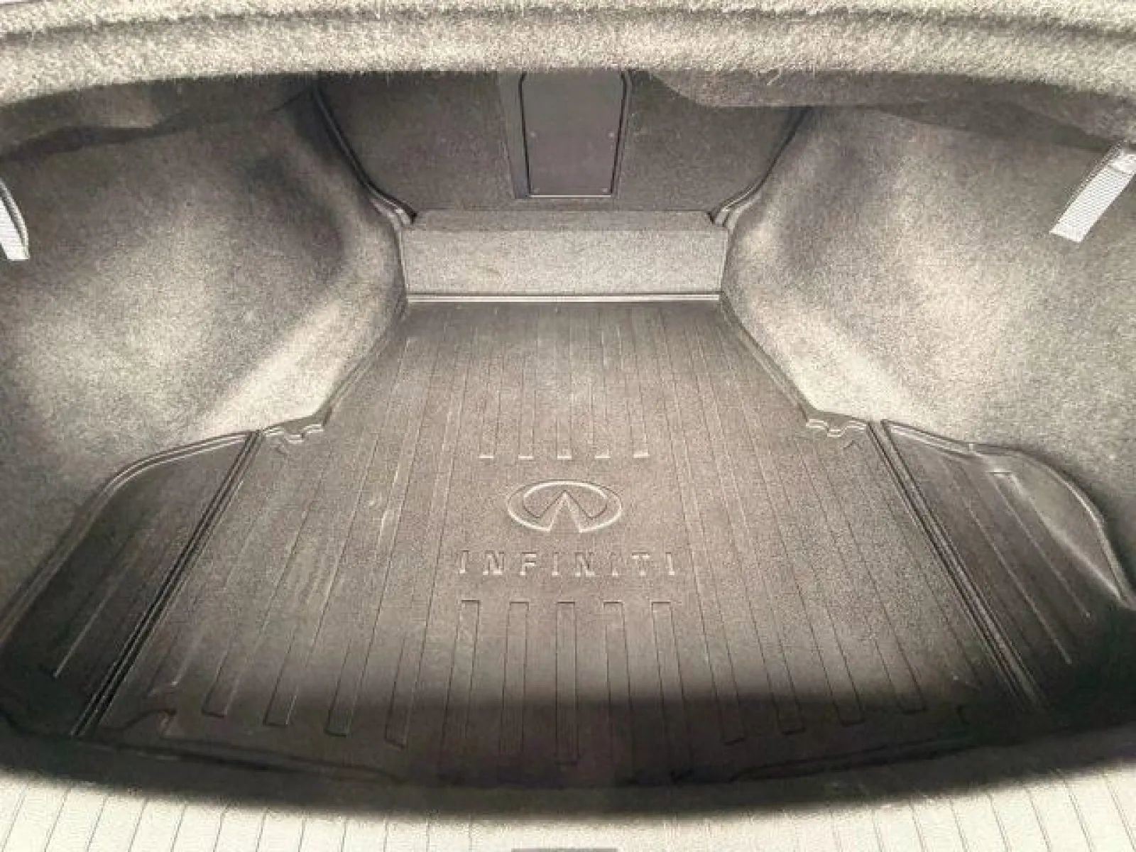 Used 2015 INFINITI Q50 Premium w/ Navigation Package image 18