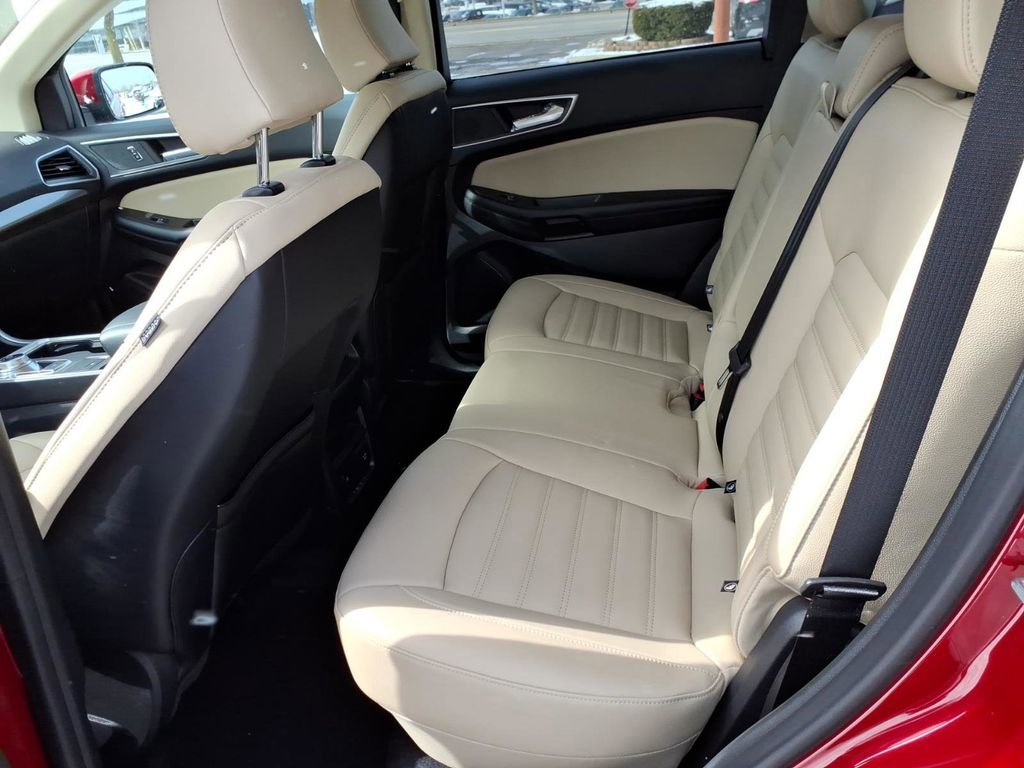 Used 2024 Ford Edge SEL w/ Convenience Package image 11