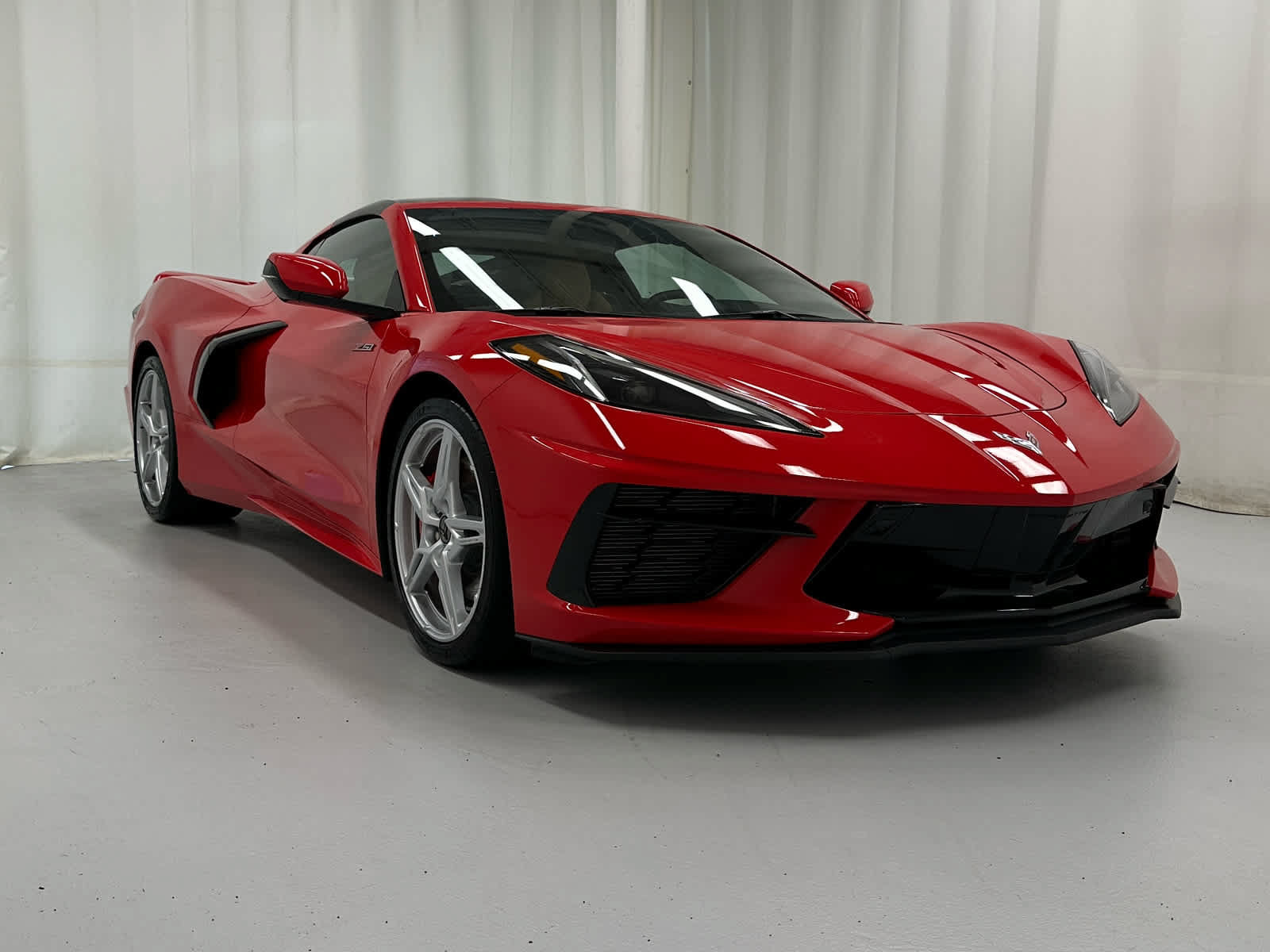 Used 2021 Chevrolet Corvette Stingray Premium Cpe w/ Z51 Performance Package RWD image 1