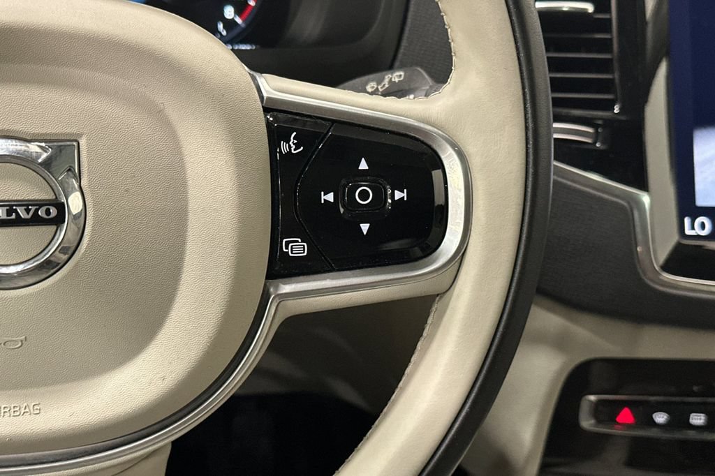 Used 2017 Volvo XC90 T6 Momentum w/ Vision Package AWD/4WD image 30