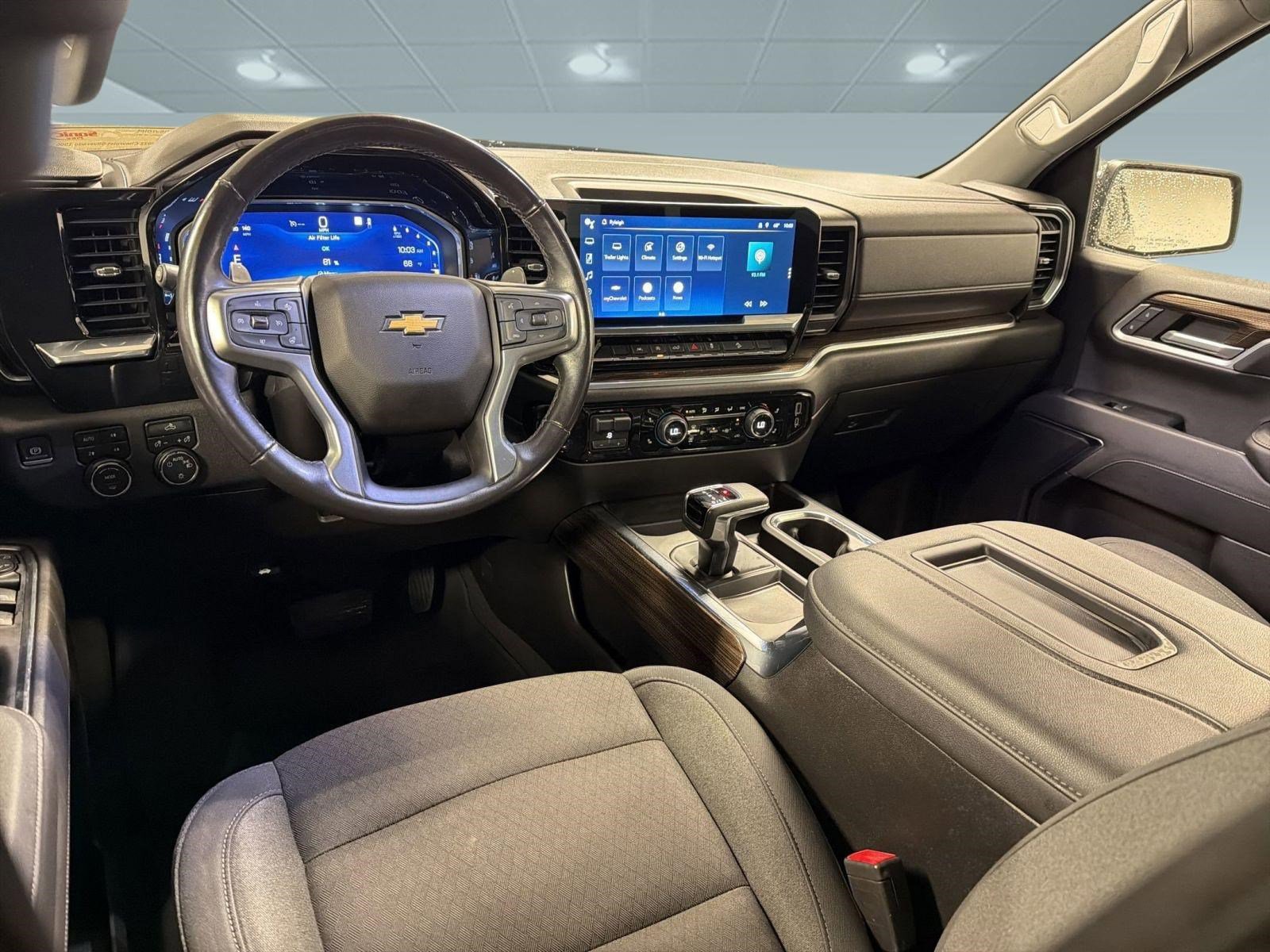 Used 2022 Chevrolet Silverado 1500 LT w/ Z71 Off-Road Package AWD/4WD image 27