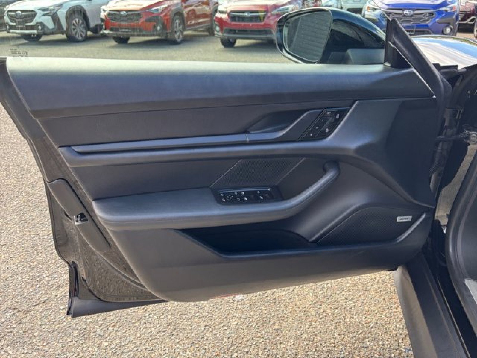 Used 2020 Porsche Taycan 4S w/ Premium Package image 21